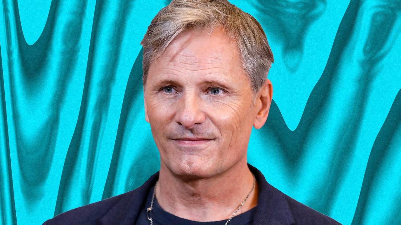 ViggoMortensen - Pop Smoke Merch